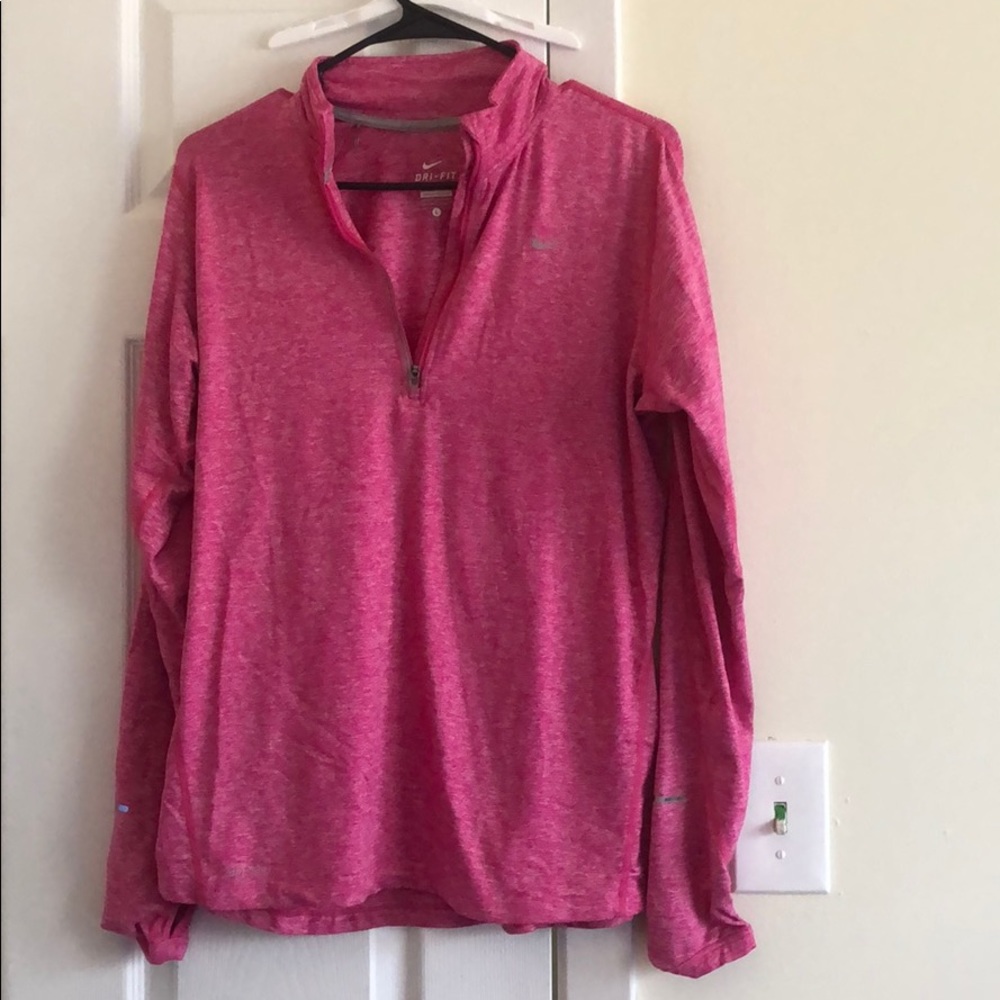 Nike active top